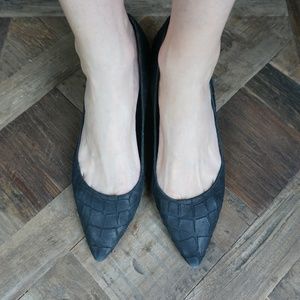 Via Spiga Black Leather Womens Kitten Heels Pumps